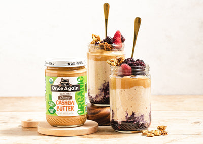 Overnight Oats with Berries and Cashew Butter